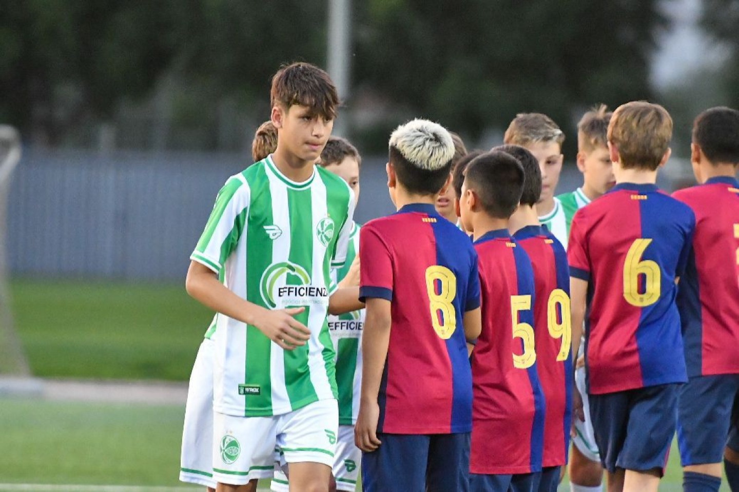 Após série de amistosos, delegação da Escola do Juventude volta ao Brasil