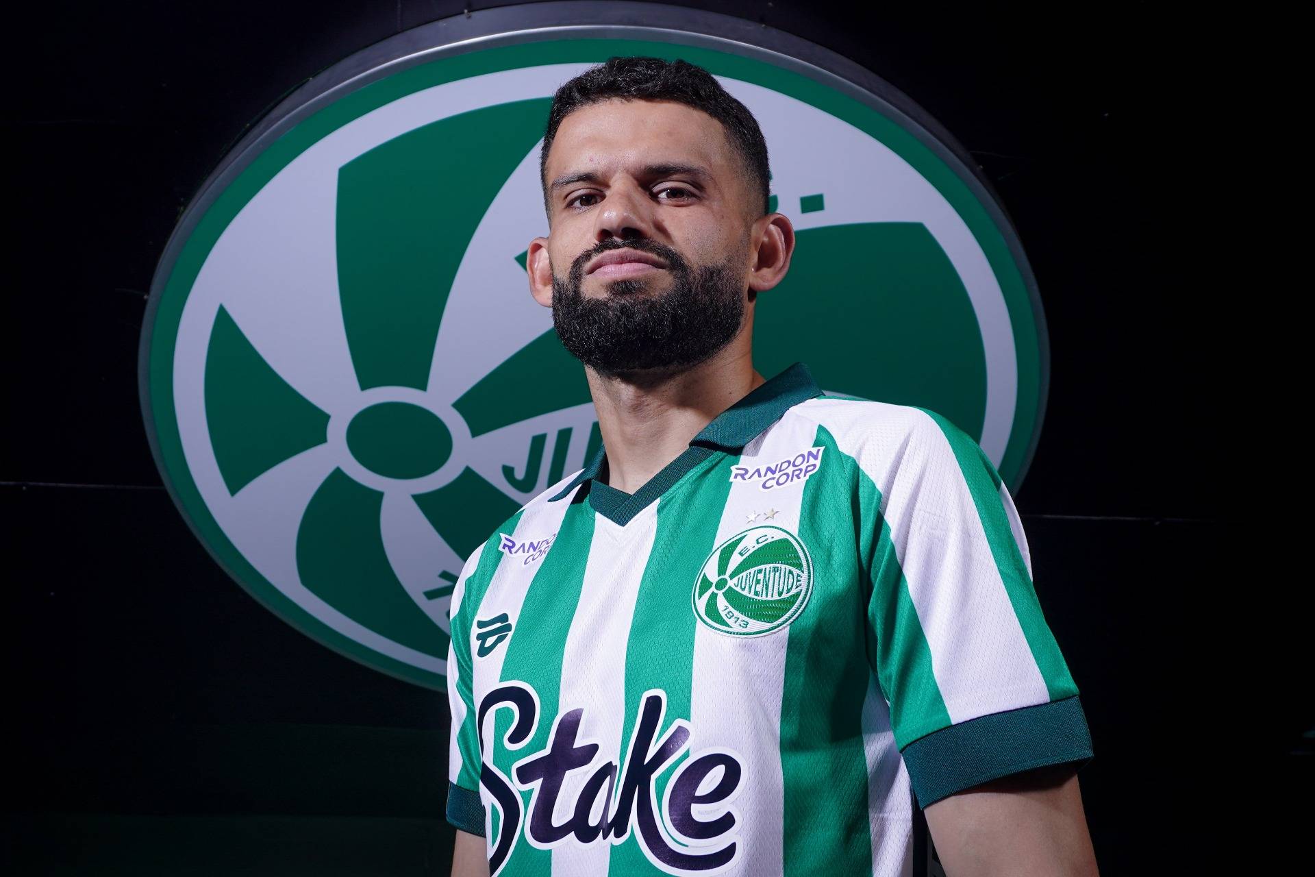 Contrato Renovado! Jadson acerta permanência no Juventude por mais duas temporadas