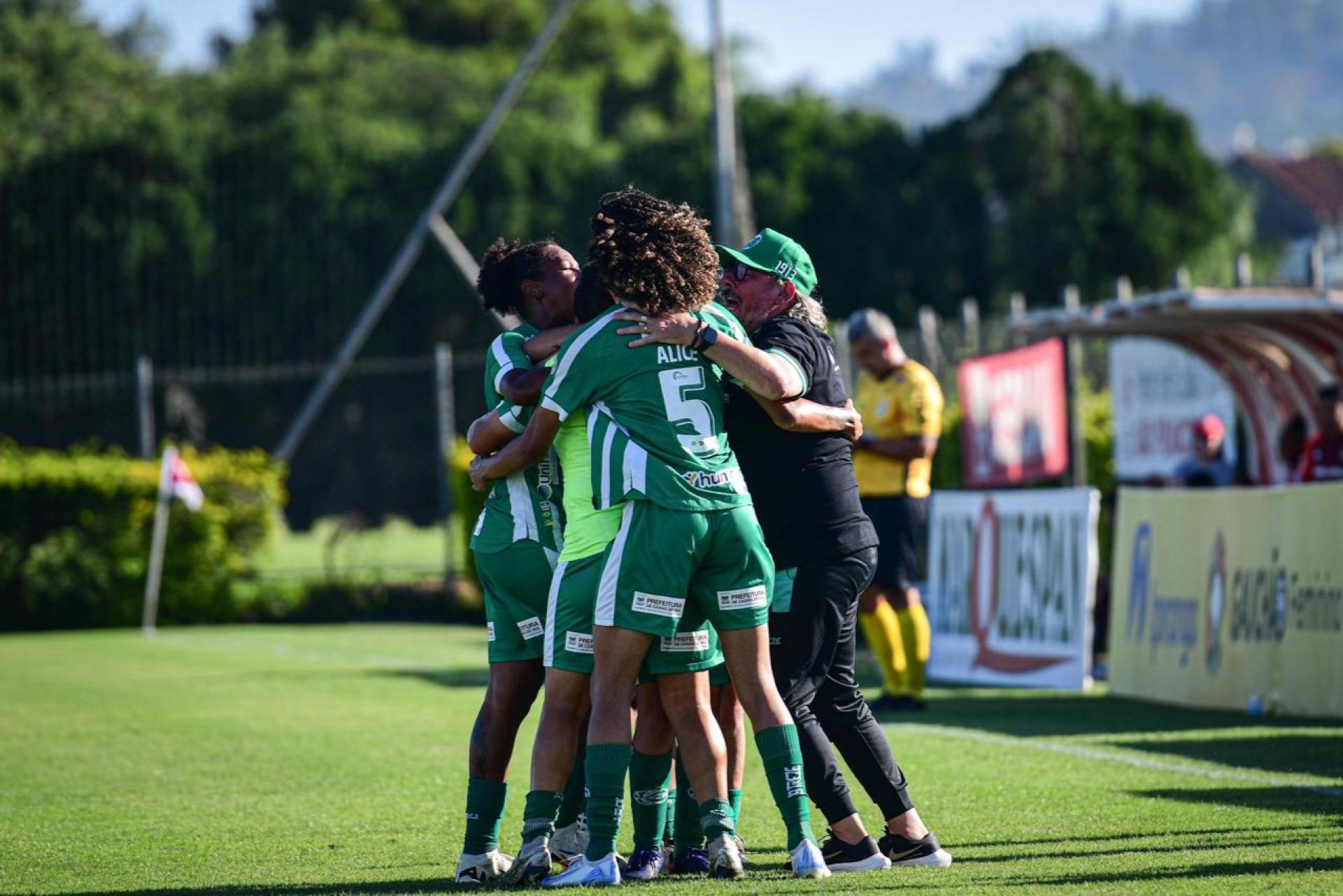 Departamento De Futebol Feminino do Juventude renova contrato com nove atletas para 2025