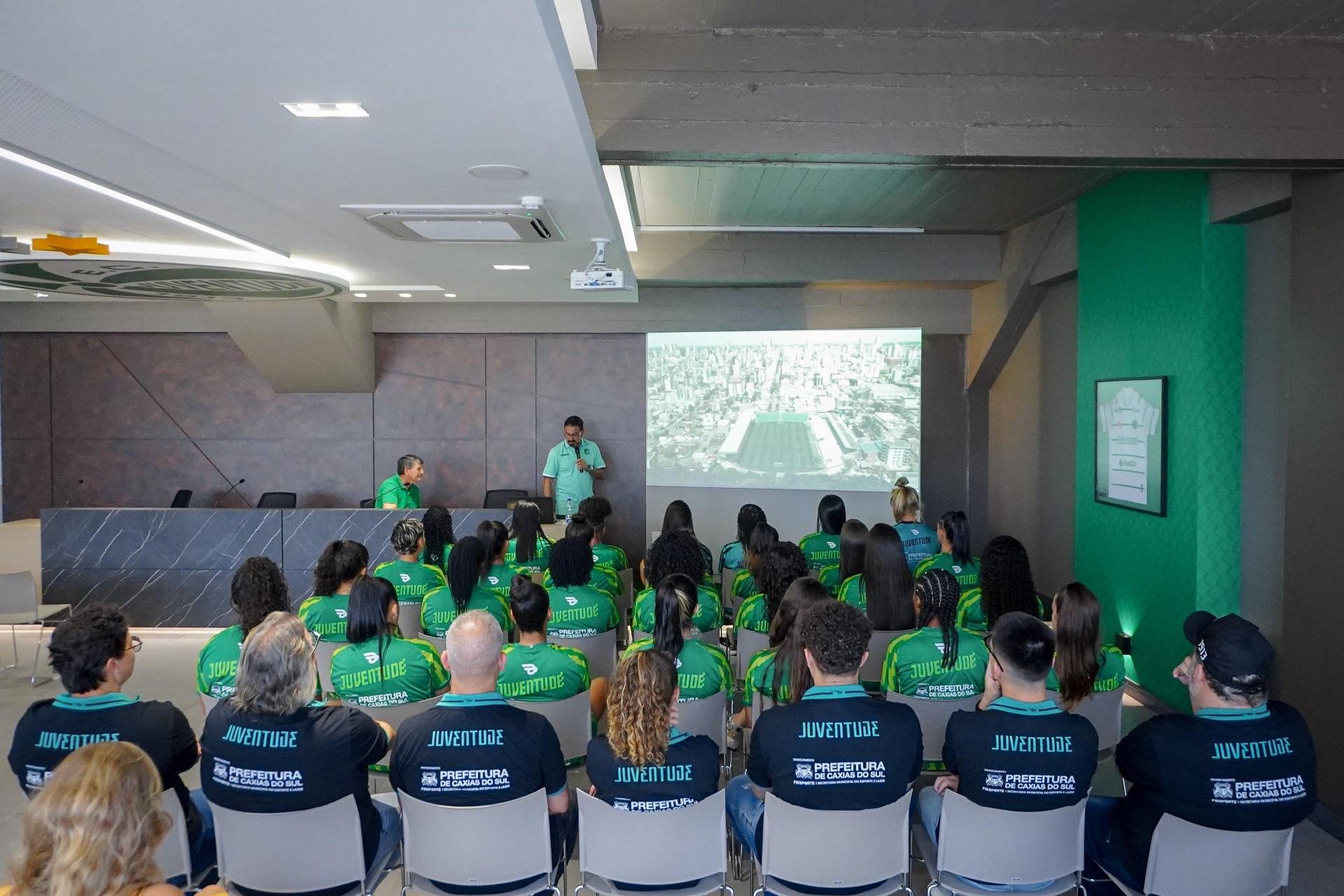 Gurias de volta! Departamento Feminino do Juventude se apresenta para a temporada 2025