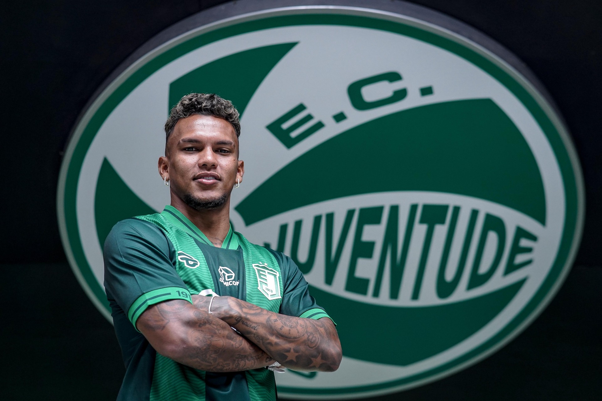 “A torcida pode esperar o melhor de mim a cada jogo”, destaca Gabriel Veron em coletiva de apresentação no Juventude