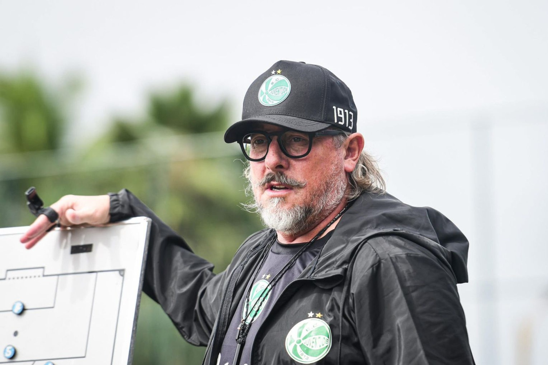 Juventude anuncia renovações no Departamento Feminino para 2026