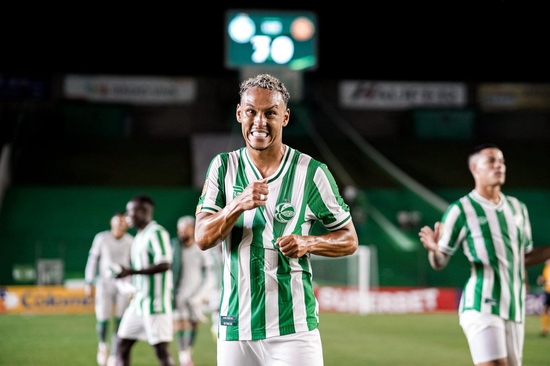 Passaporte carimbado para as quartas do Gauchão! Ju vence o Monsoon no Jaconi 