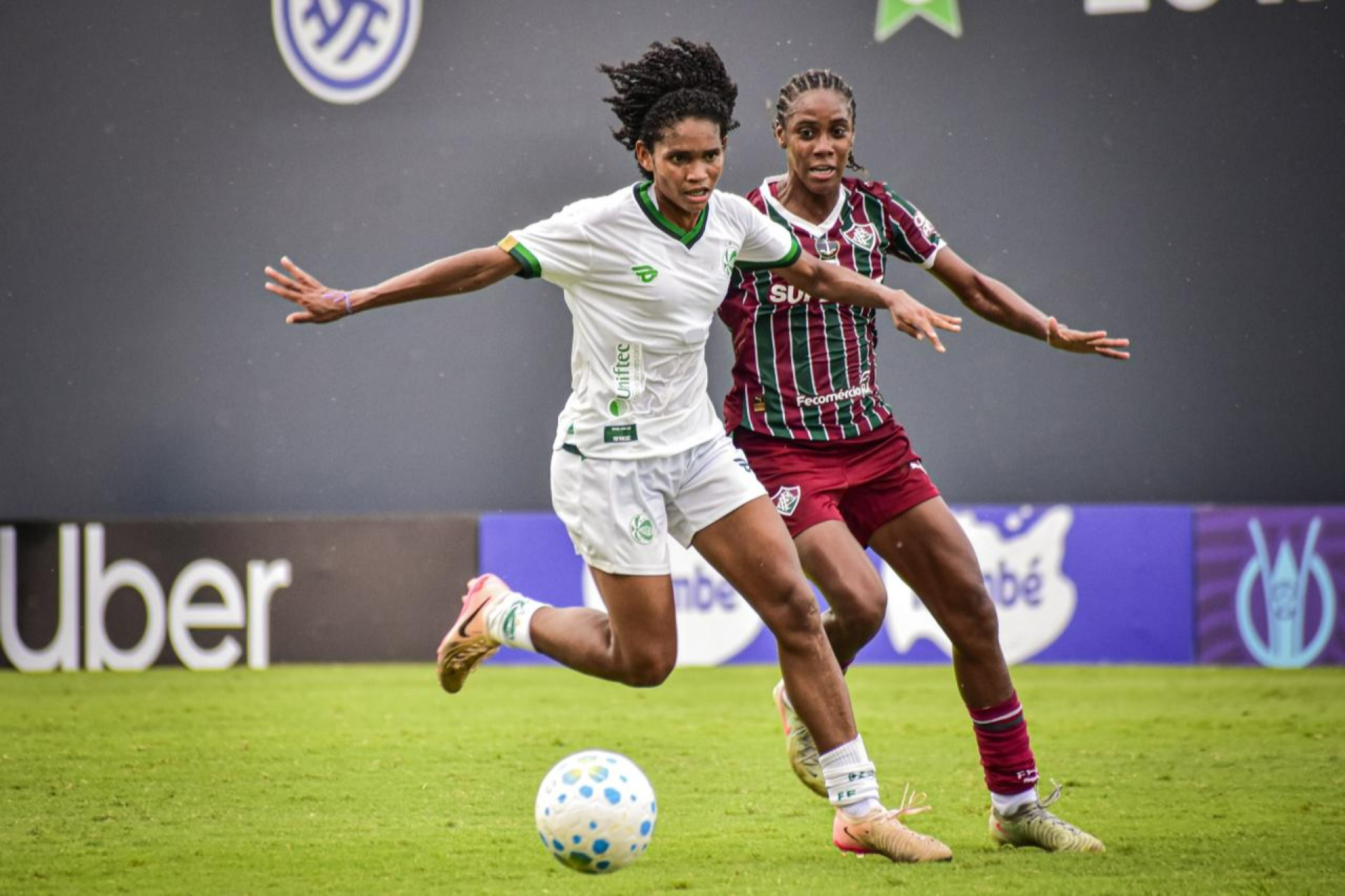 Ju sofre gol nos acréscimos e é superado no Brasileirão Feminino 