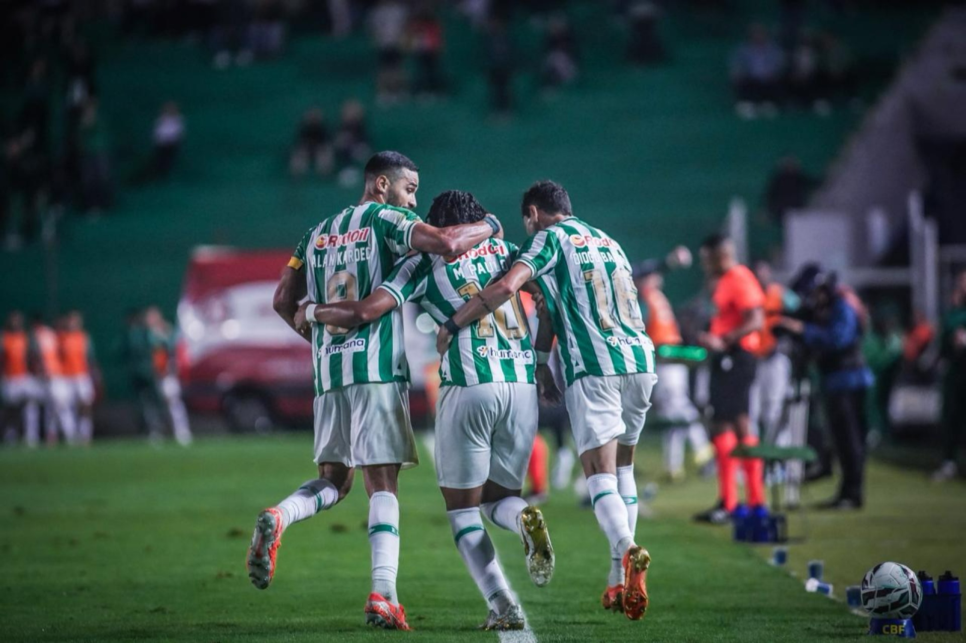 Ju vence o Londrina no Jaconi e assume a vice-liderança da Série B 