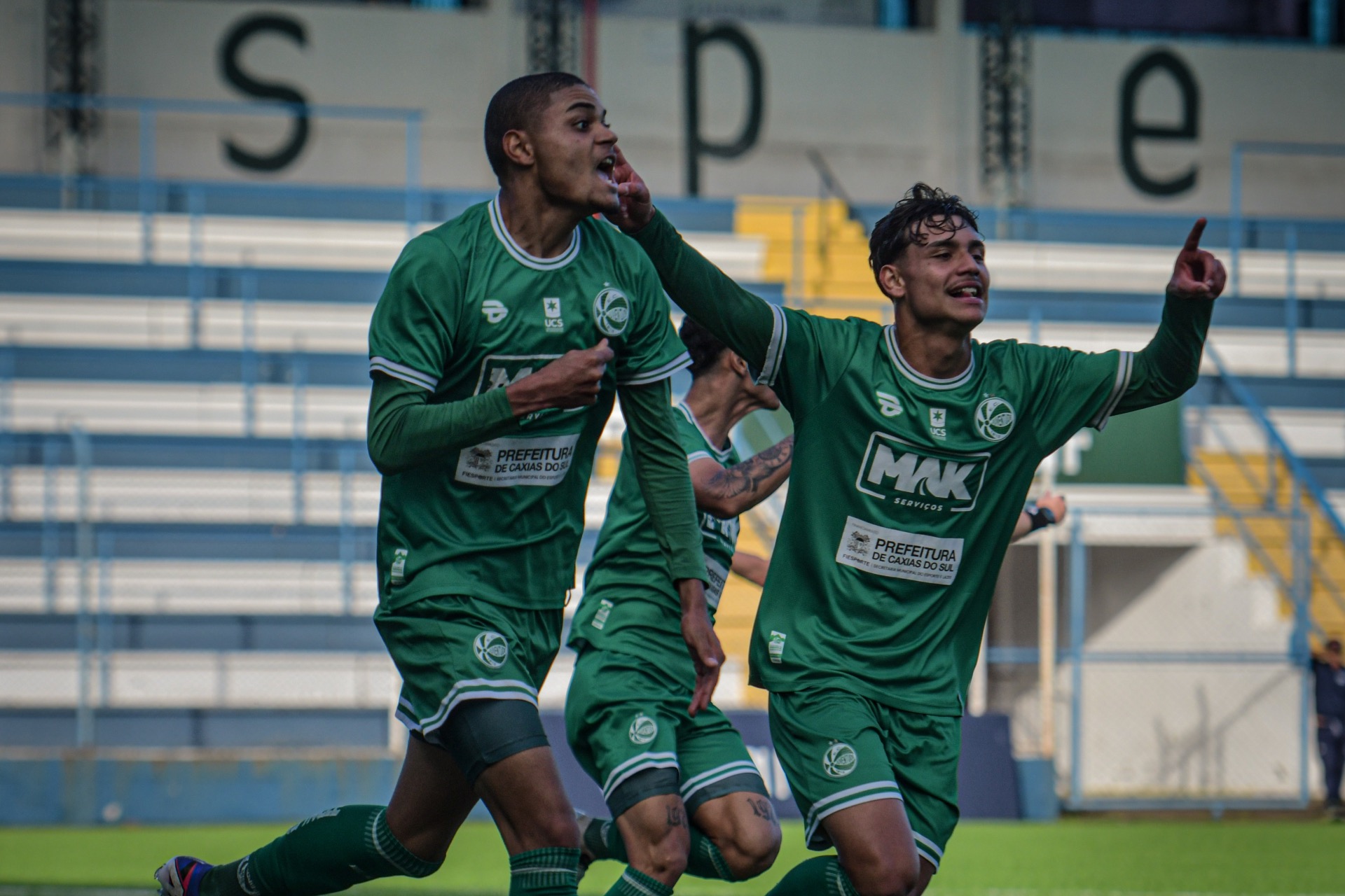    Sub-20 empata com o São José e decide vaga na final em casa