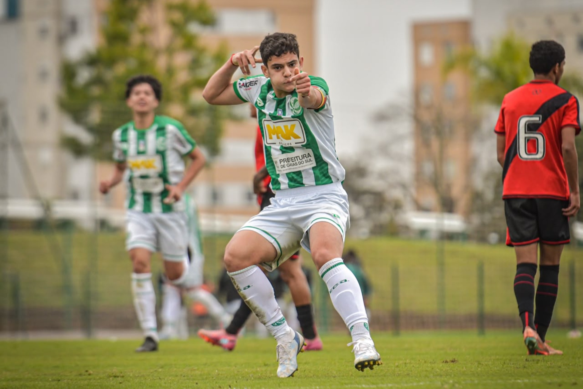 Goleada no Brasileiro Sub-17! Juventude vence Atlético-GO por 5 a 3