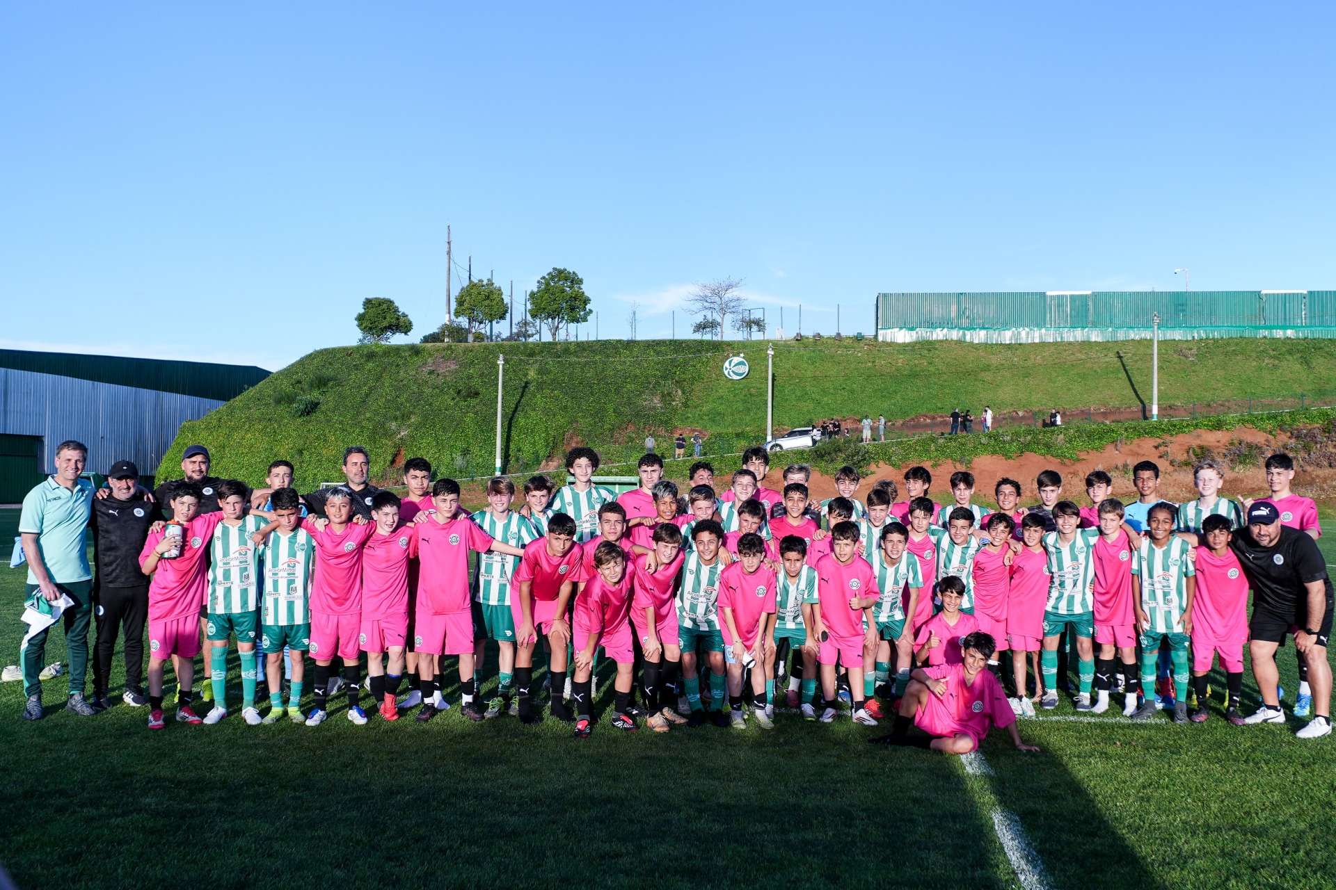 Escola de Futebol do Juventude realiza amistoso internacional