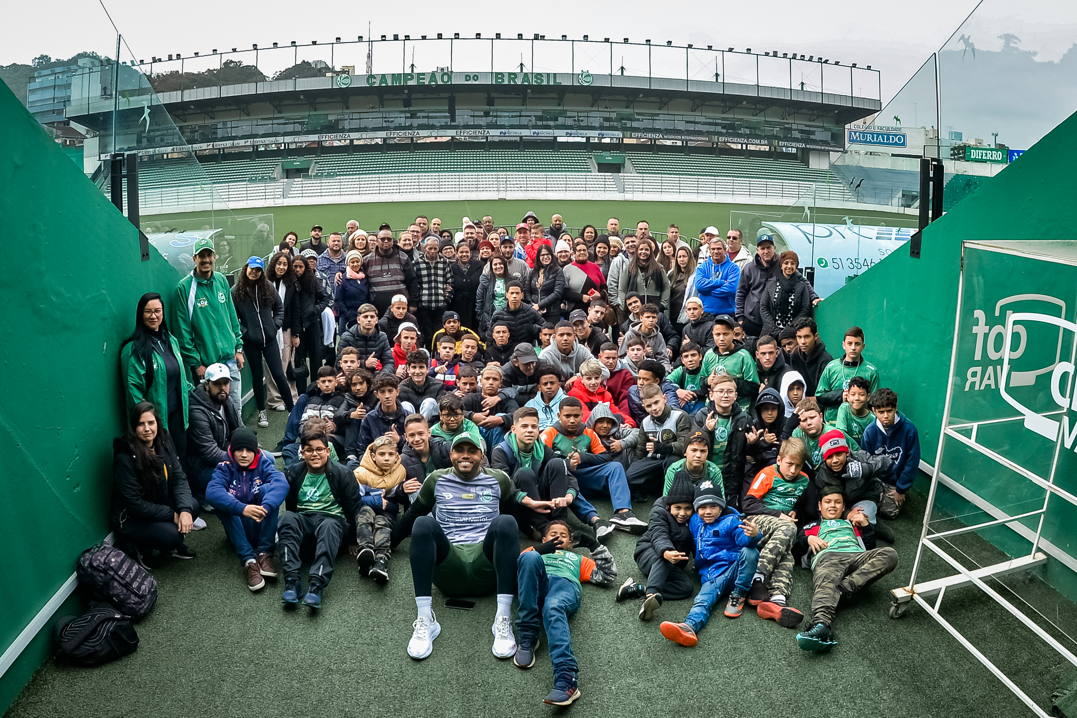Juventude recebe jogadores e familiares da franquia de Gravataí da Escola de Futebol