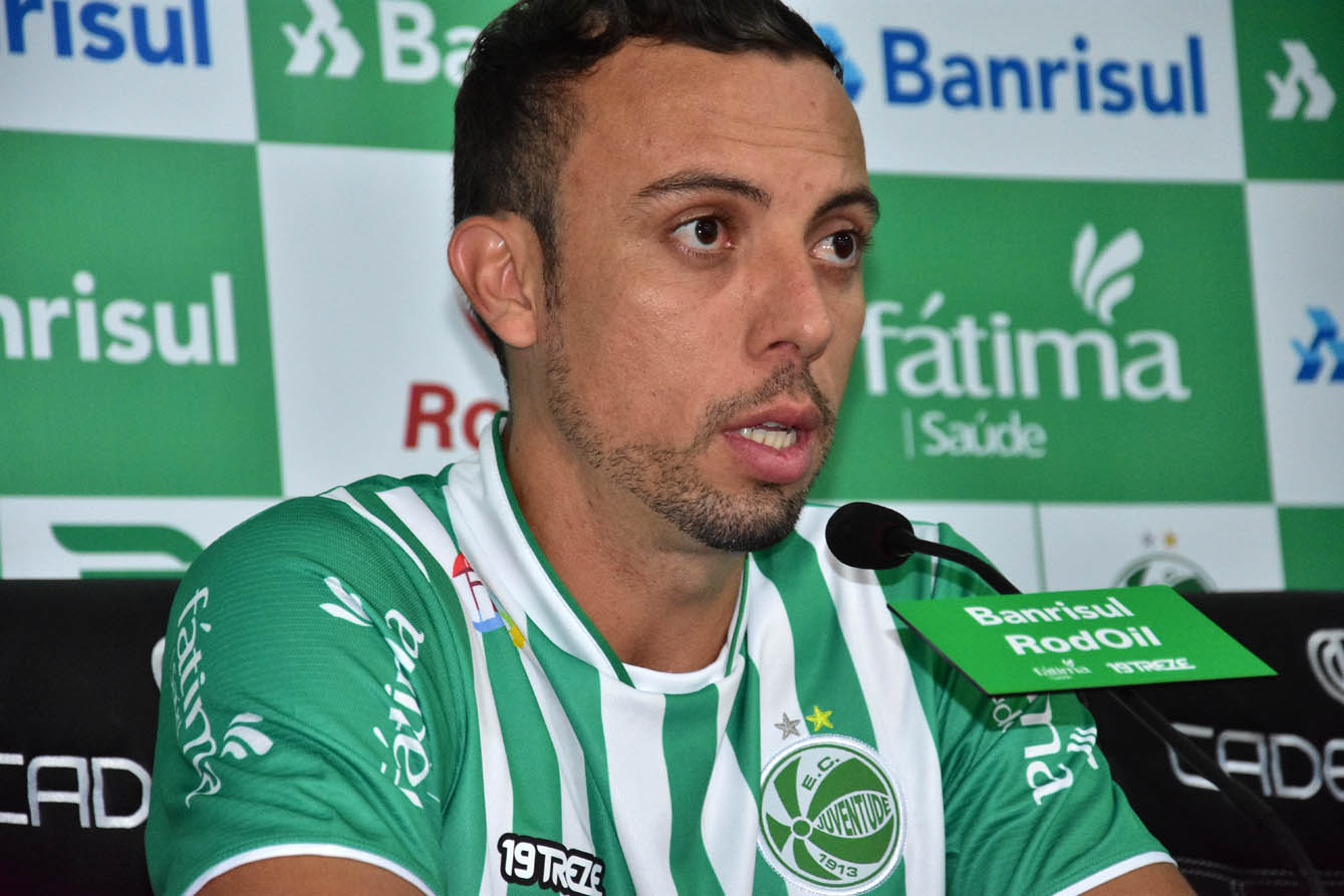 Juventude apresenta atacante Paulo Sérgio
