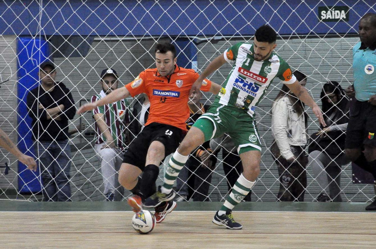 Em bom jogo, Ju Futsal é superado pela ACBF
