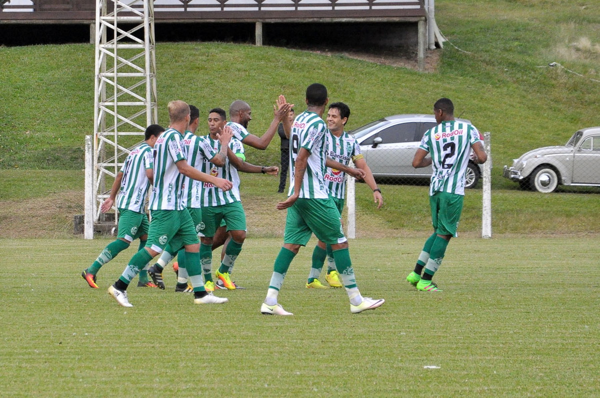 Ju garante vitória diante do Ypiranga em amistoso
