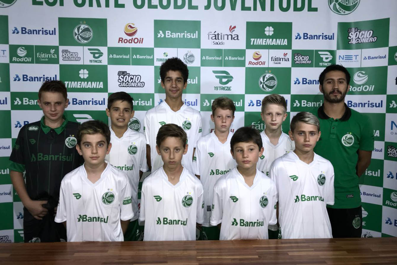Escola do Ju já está na França para o “Challenge du Printemps”