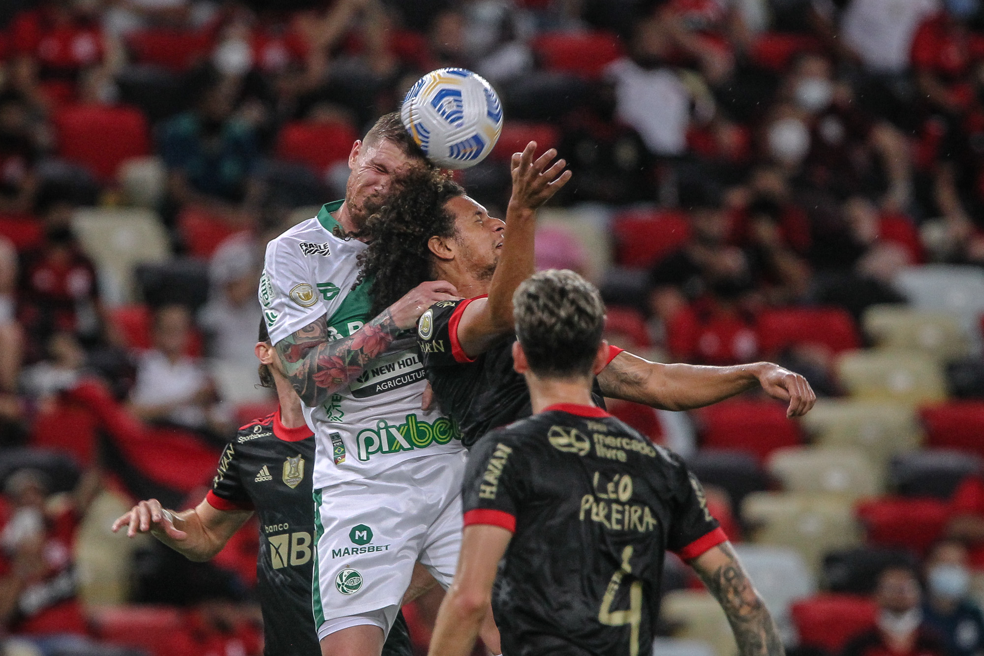 No Maracanã, Ju é superado pelo Flamengo