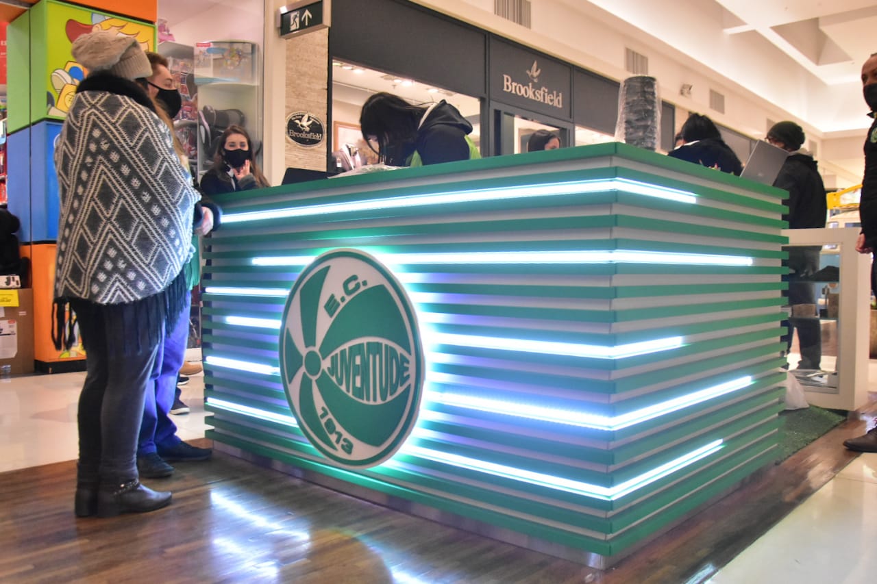 Quiosque do Ju é inaugurado no Villagio Caxias