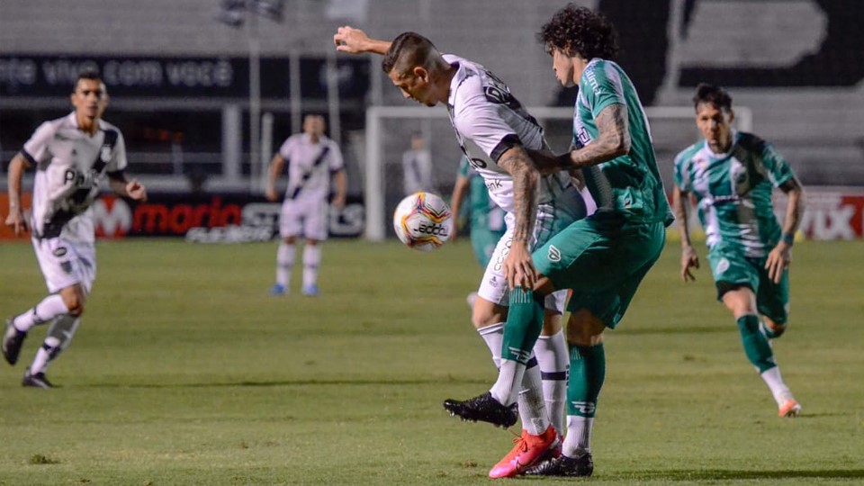 No G4! Ju vence a Ponte, sobe na tabela e dispara como melhor ataque da Série B