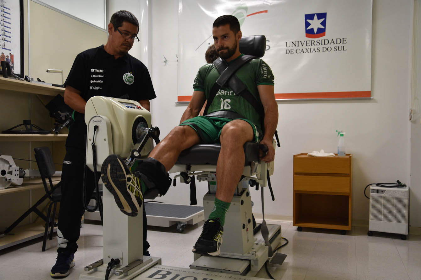 Atletas do Juventude realizam avaliação isocinética na UCS