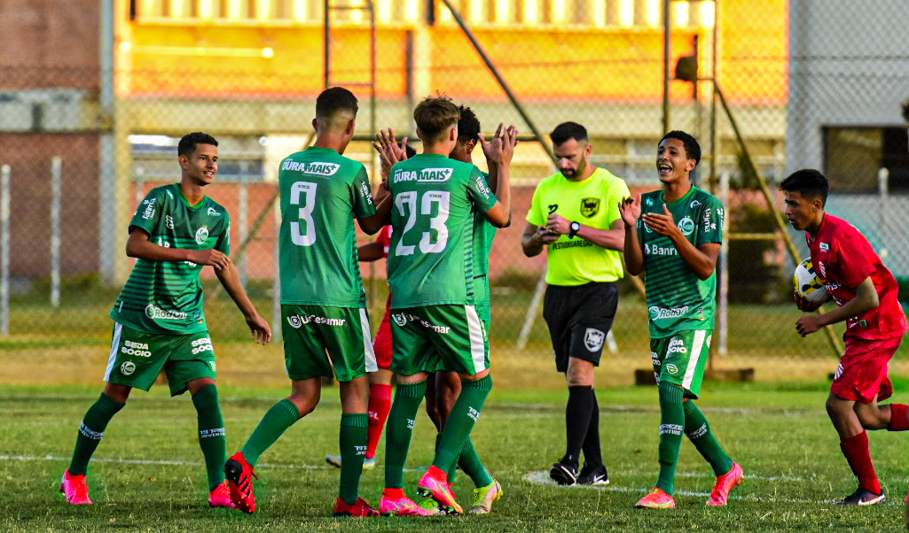 Juventude é vice-campeão de torneio sub-16