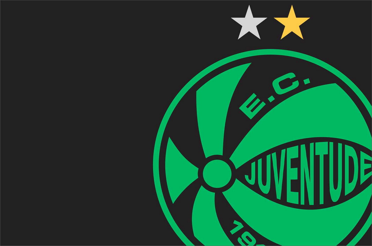 Juventude parabeniza Rádio Caxias pelos 69 anos