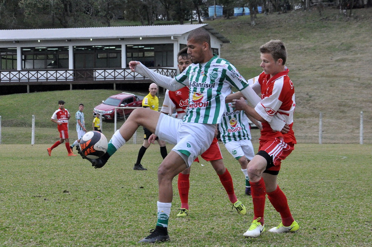 Copa Sub-19: Ju faz 6 x 1 em mais uma bela apresentação