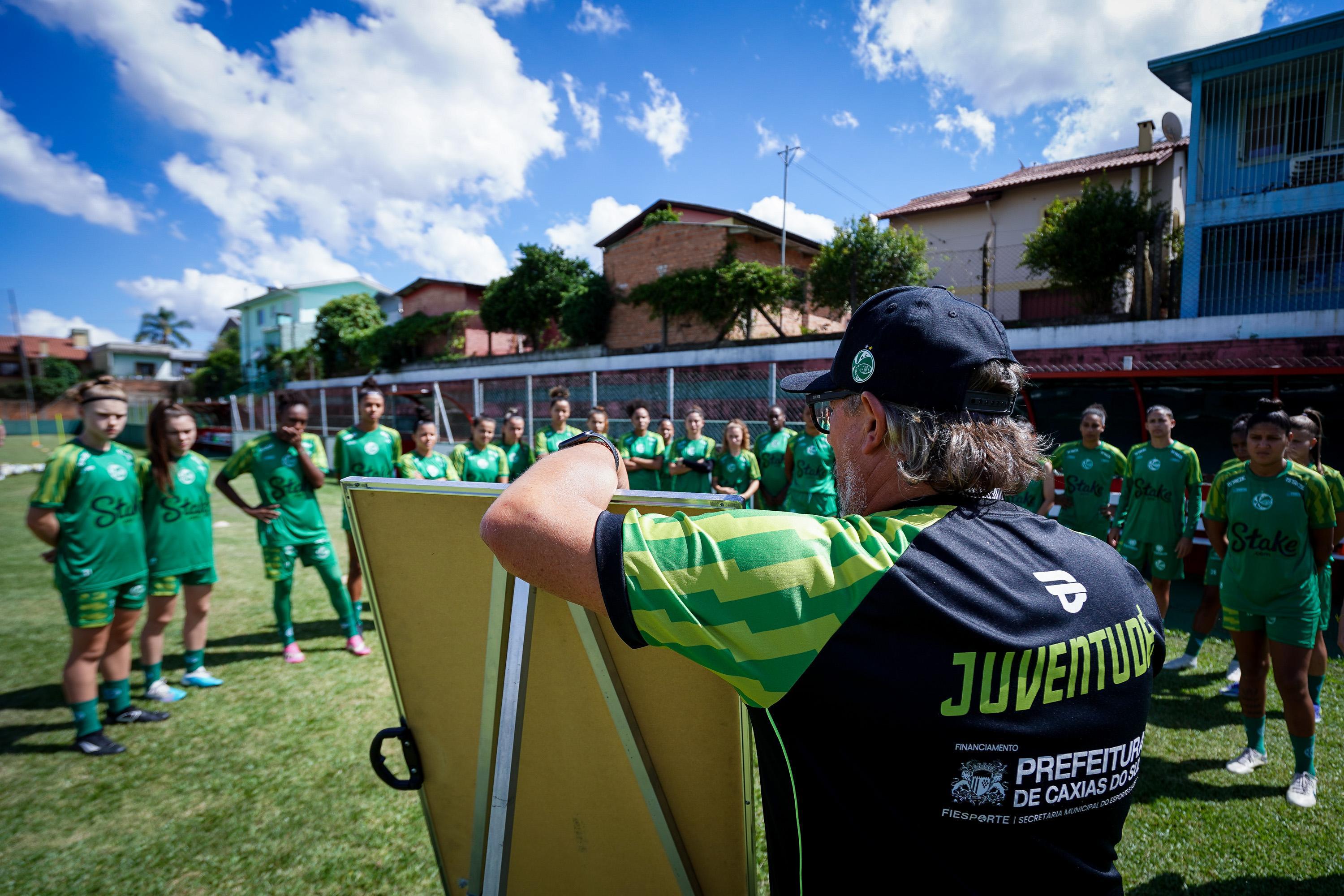 Gurias do Ju finalizam preparação para a estreia no Brasileirão Série A2