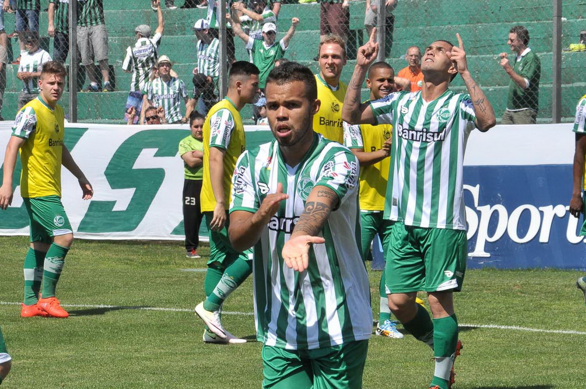 De virada, Juventude vence o Macaé e segue vivo em busca da classificação