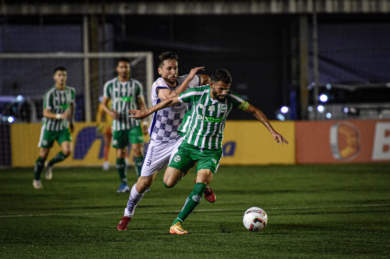 Com um a menos, Juventude fica no empate contra o São José-Poa