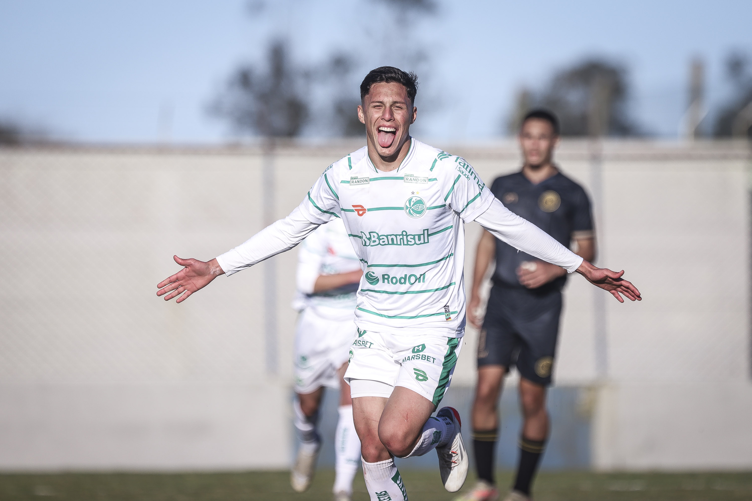 Ju vence o Monsoon e larga em vantagem nas quartas de final do Gauchão Sub-17