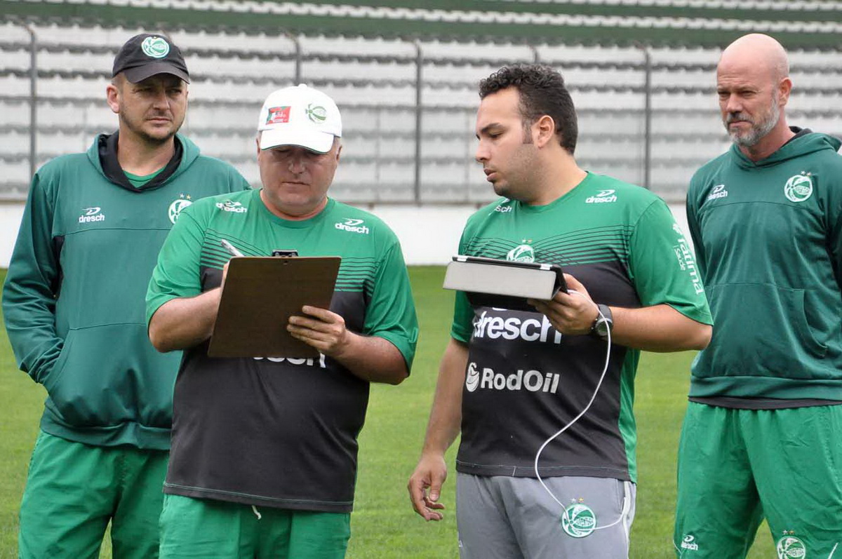 Atletas são submetidos a bateria de testes físicos com o fisiologista Felipe Biazotto