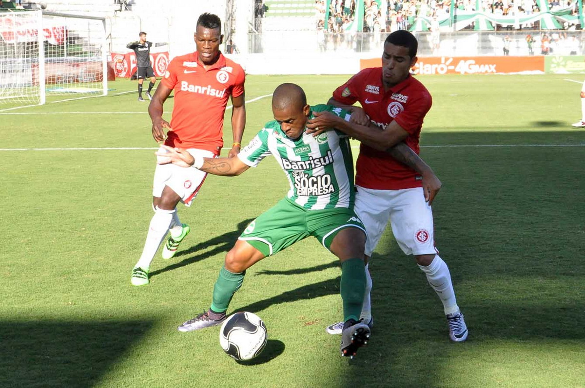 Após choque em campo, Mailson passará por cirurgia durante a semana