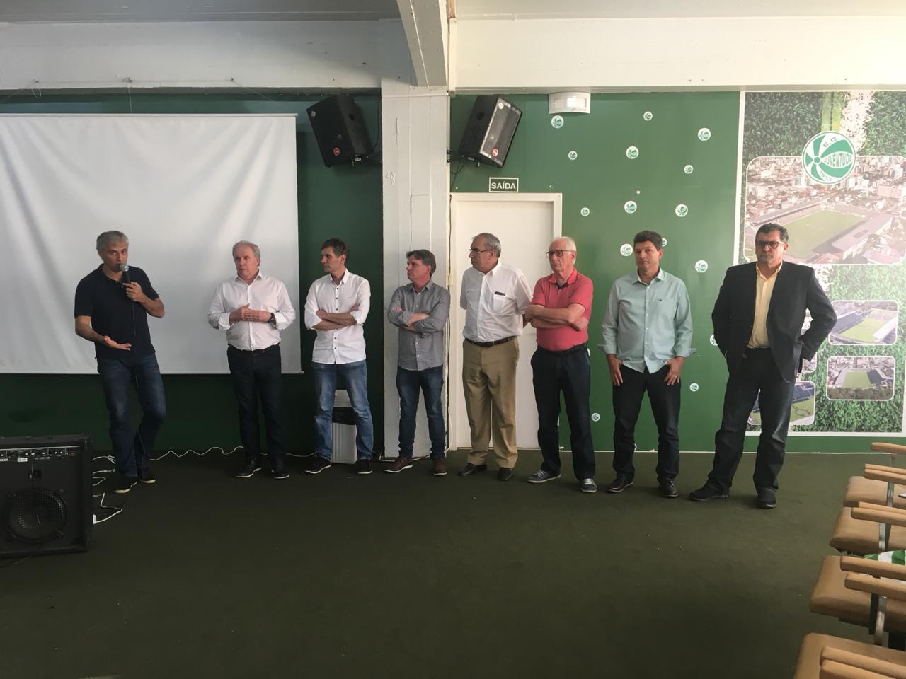 Nova composição da diretoria é apresentada a conselheiros do Juventude