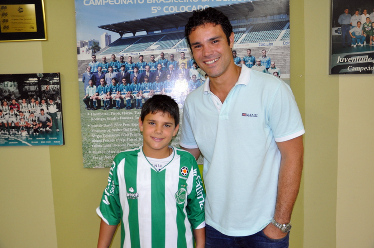 De geração para geração, goleiro Diego se mantém ligado ao Juventude