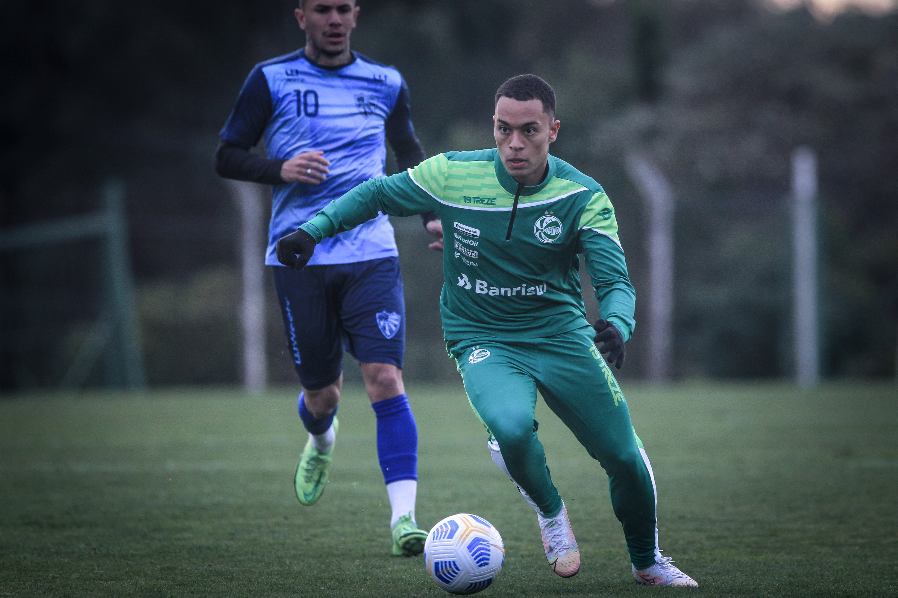 Goleada em jogo-treino! Marquinhos observa alternativas em Juventude 6 x 1 Cruzeiro (RS)