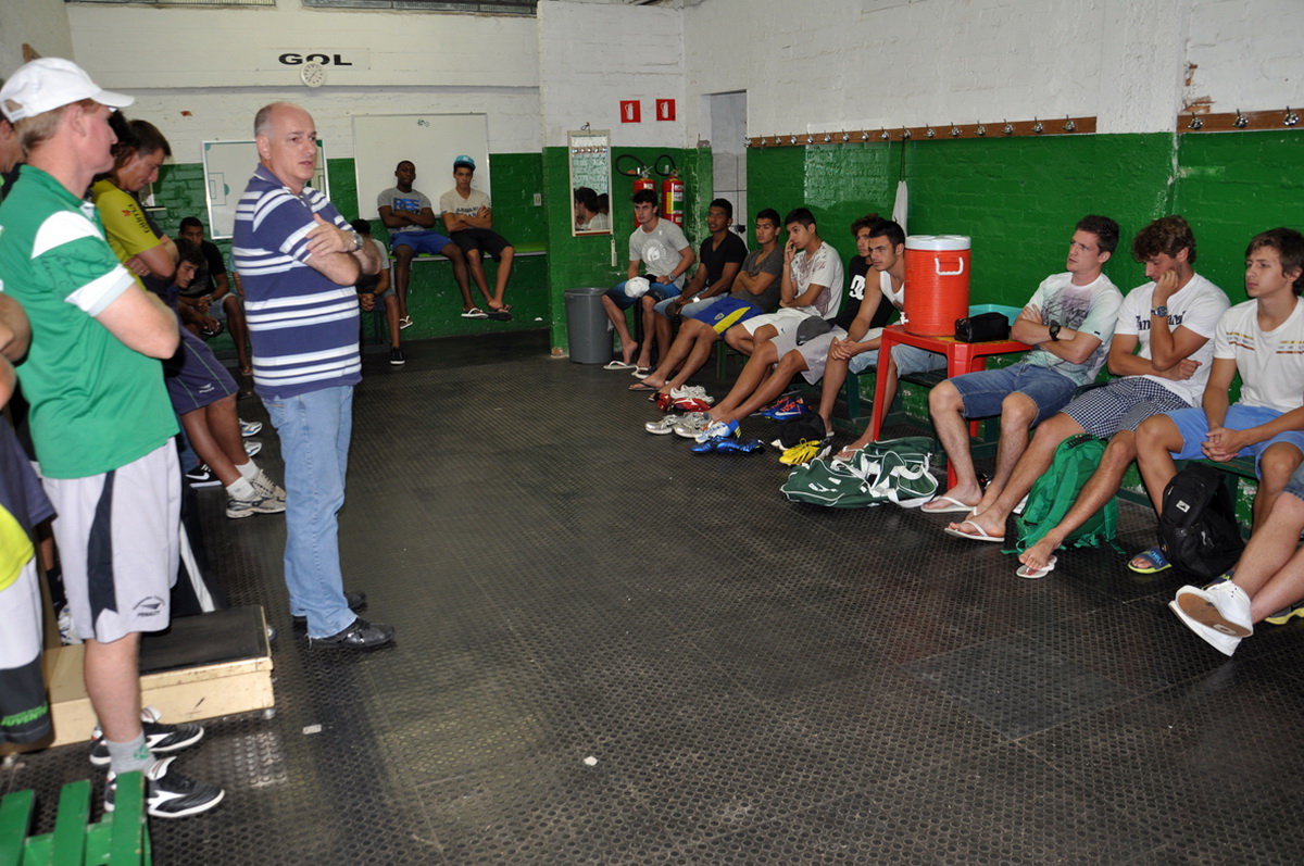 Juniores se reapresentam no Jaconi