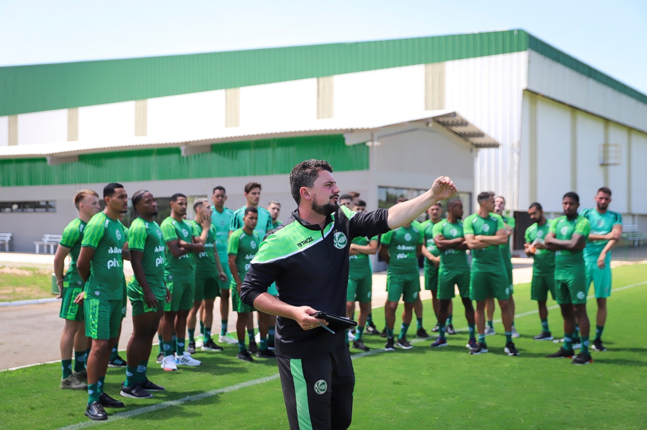 Alterações pontuais na comissão técnica marcam o início da pré-temporada