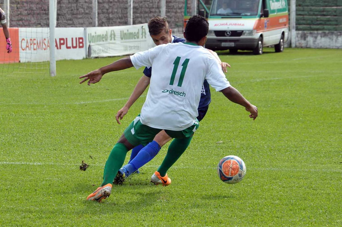 Juventude x Veranópolis: serviço de jogo