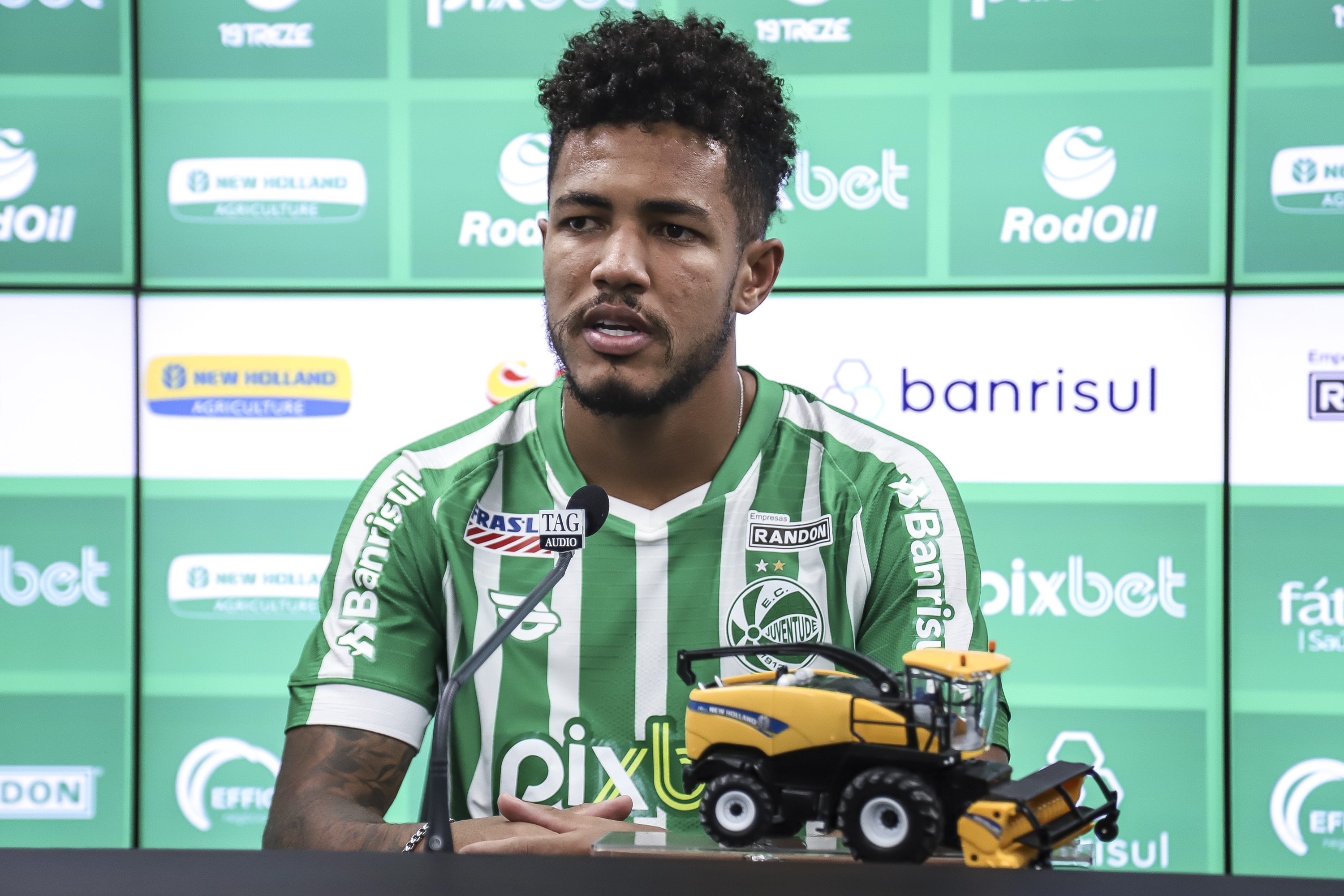 Juventude apresenta o zagueiro Nogueira