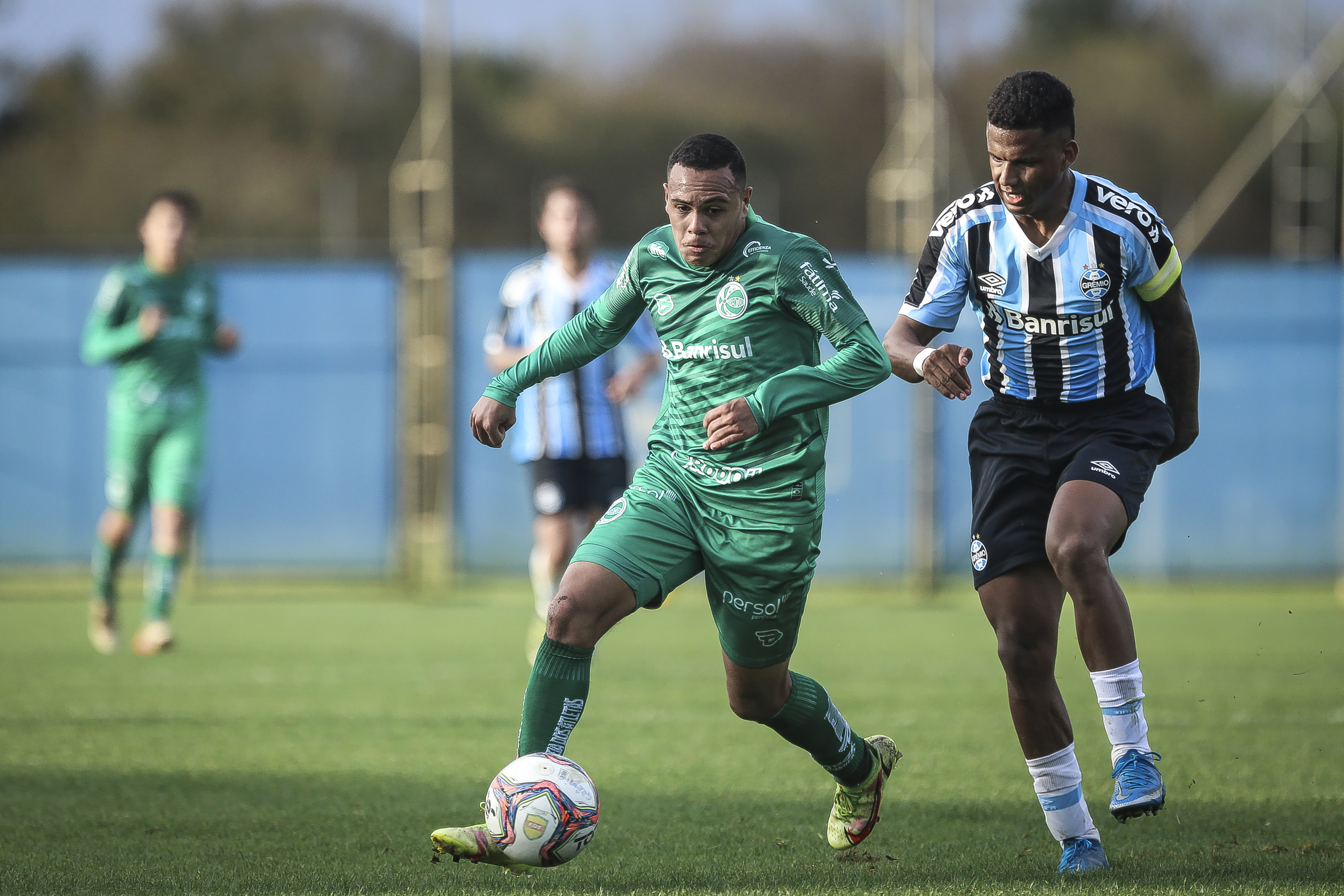 Ju vence o Grêmio de virada, reverte placar do primeiro jogo, mas é superado nos pênaltis e se despede do Gauchão sub-20.