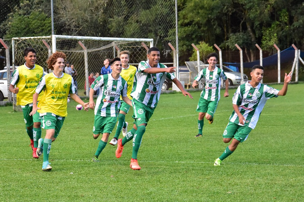 Juventude sub-15 vence o Inter e se mantém 100%