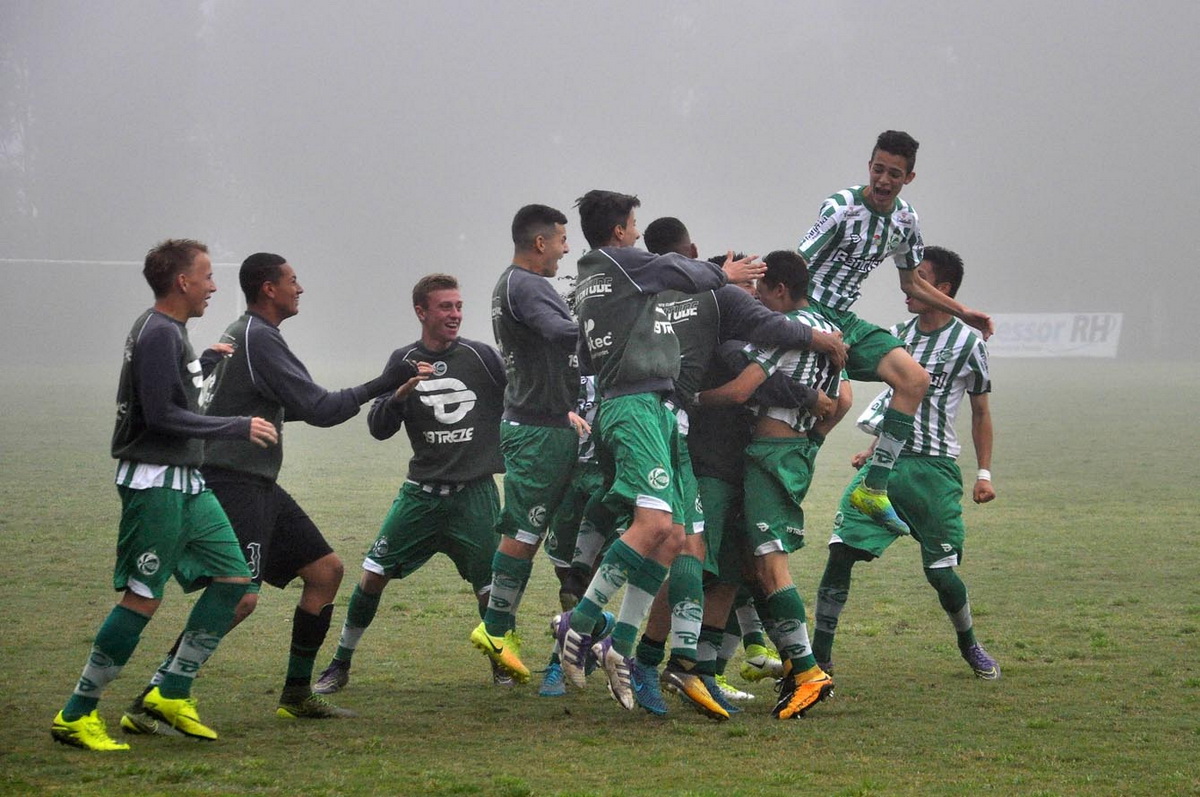 Ju vence o Caxias e é 100% no Gauchão Sub-15