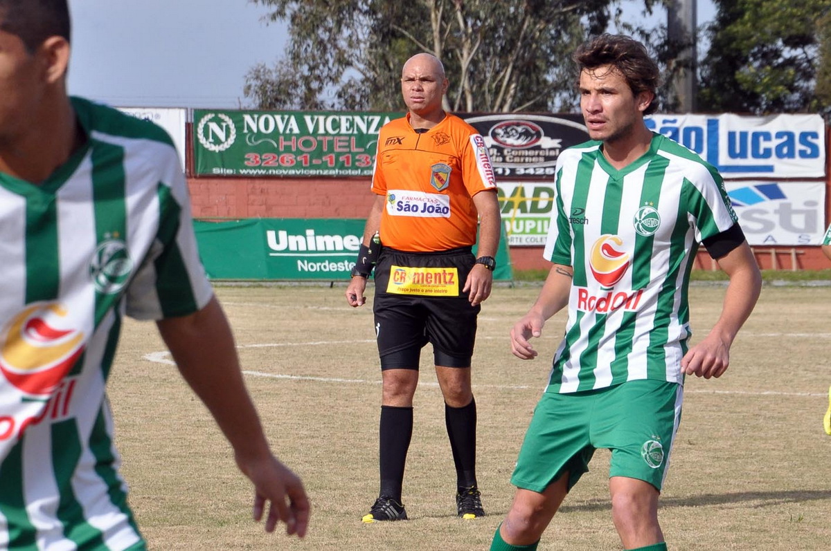 Ju empata e segue invicto na Copa Serrana