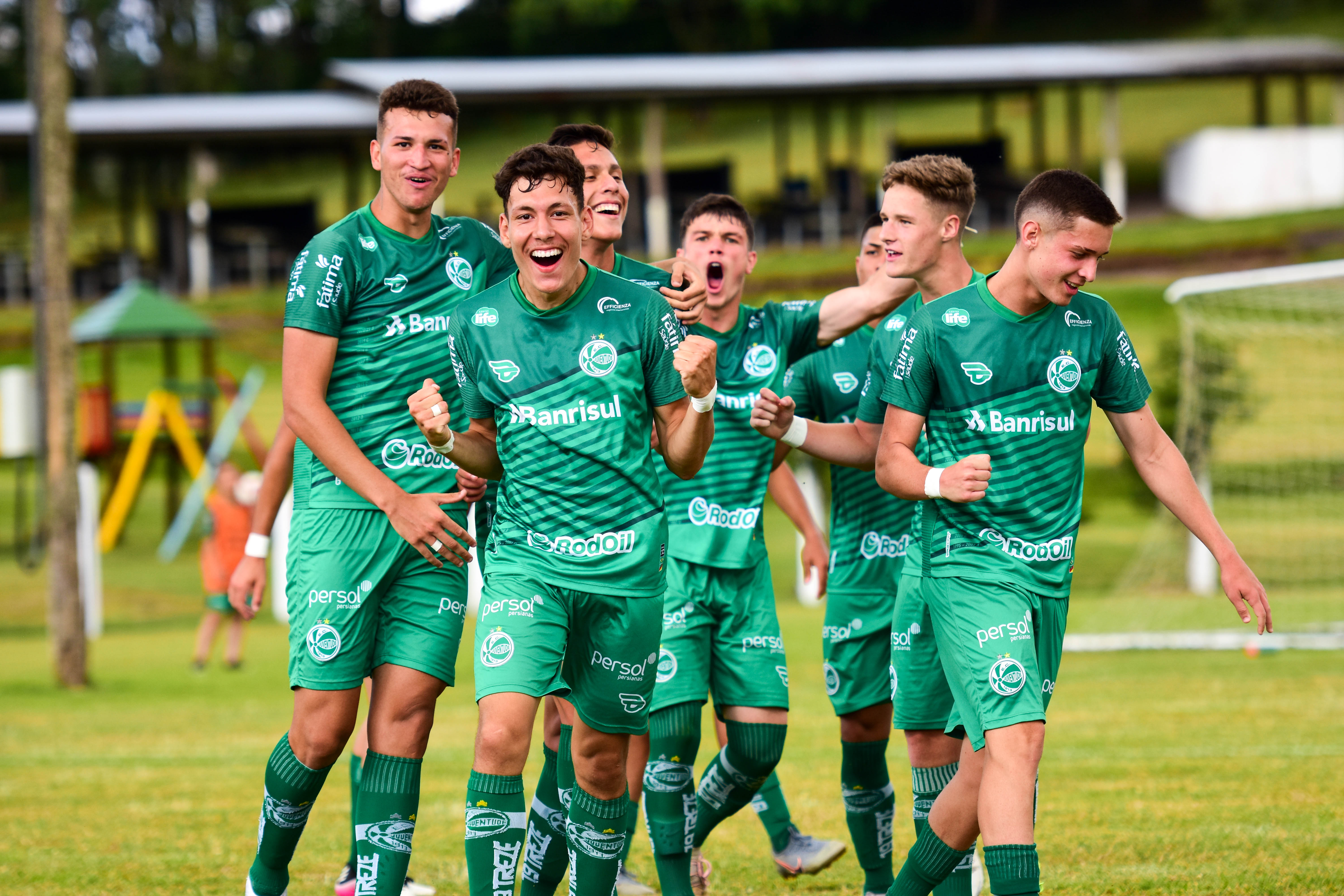 Classificado! Sub-17 volta a vencer o SulBrasil e garante vaga na semifinal do Gauchão