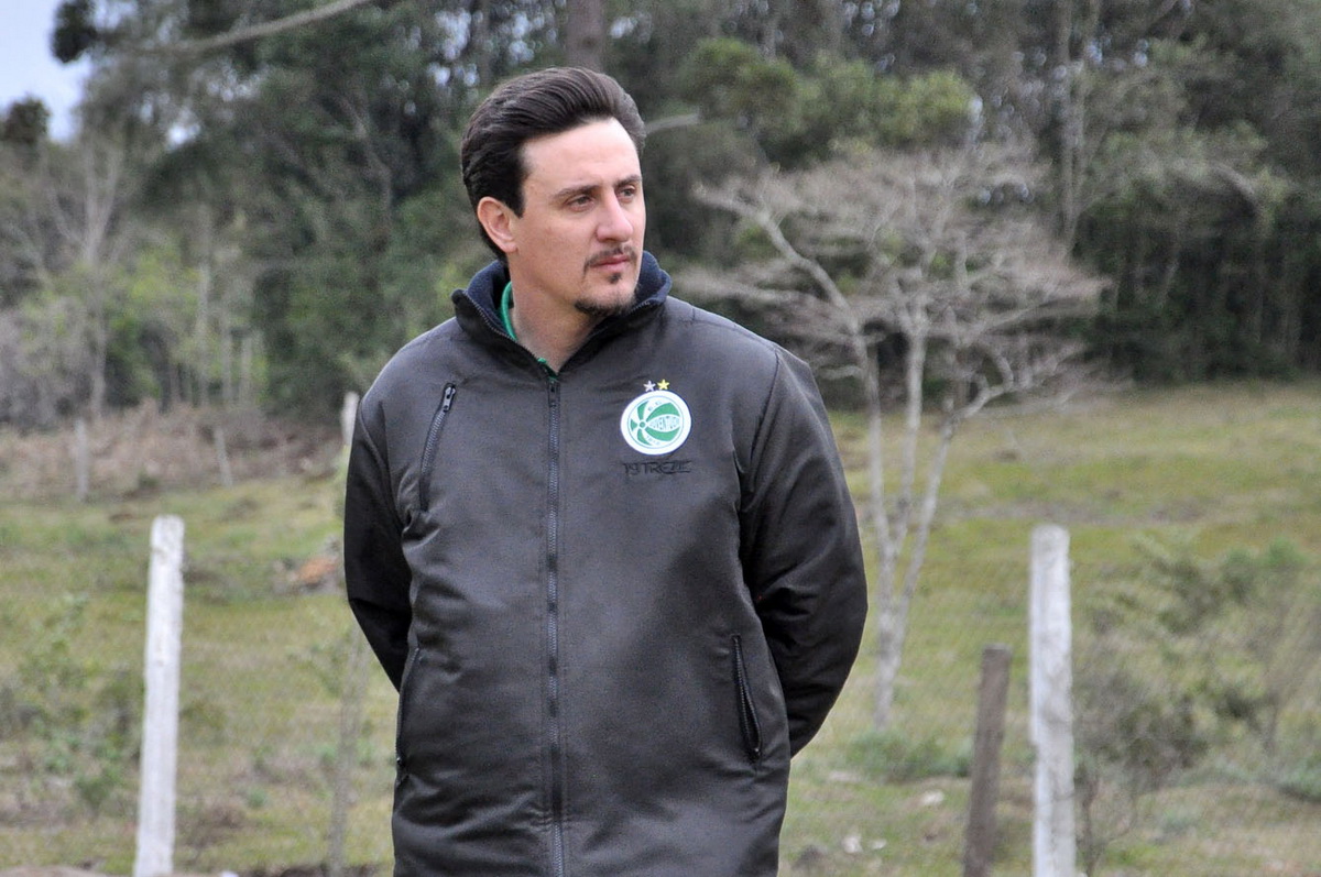 Ju empata fora de casa e segue na liderança na Copa Sub-19