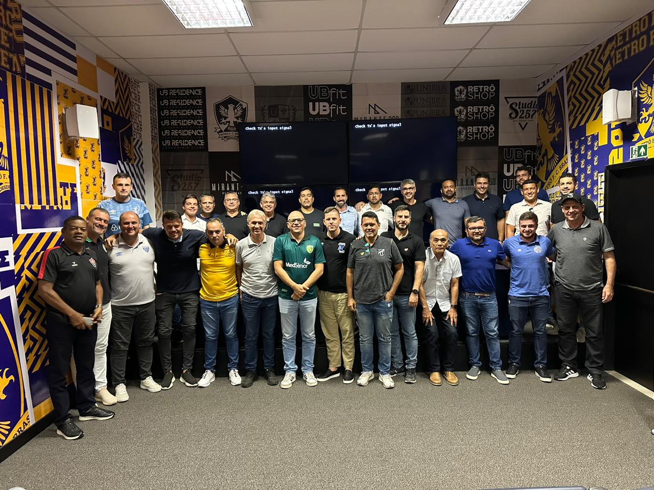 Juventude participa da Reunião dos Clubes Formadores no CT do Retrô