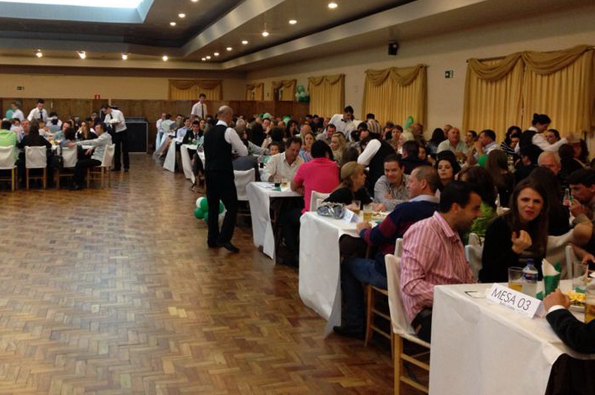 Baile de Casais animou o sábado alviverde