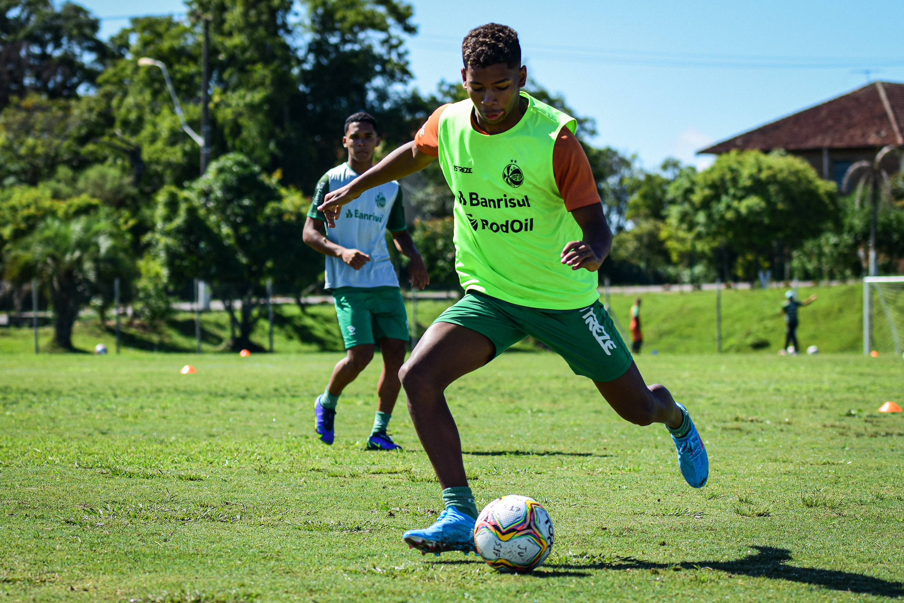 Meia Nicolas é convocado para Seleção Brasileira sub-17