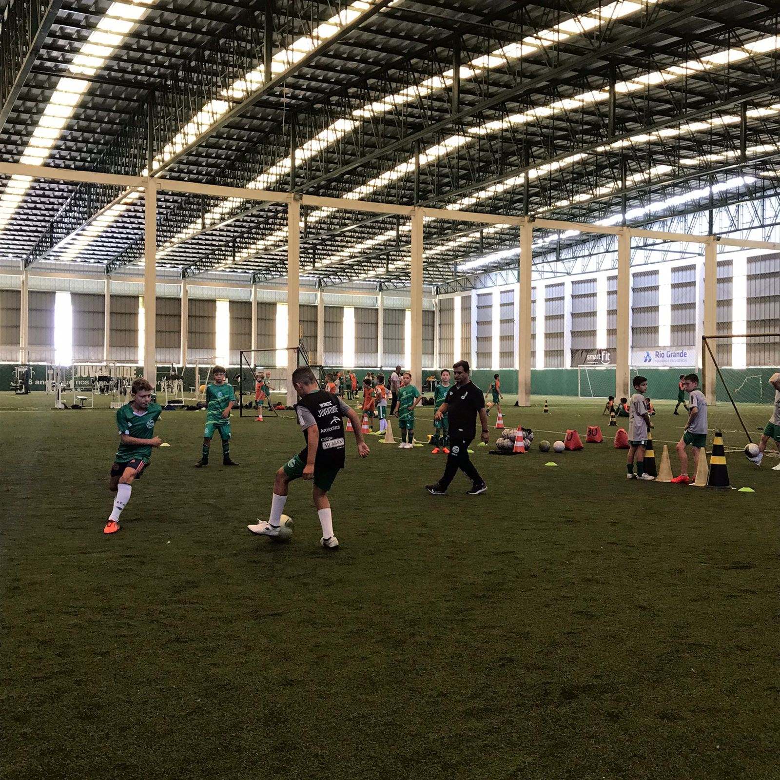 Confira a lista de aprovados nas avaliações da Escola de Futebol