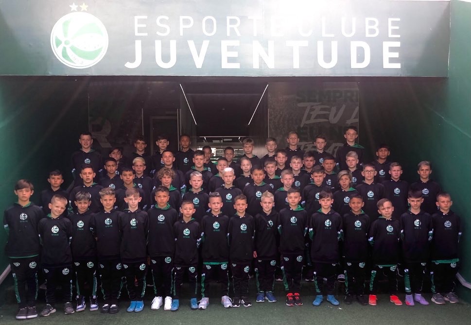 Escola do Ju embarca para o torneio na Argentina