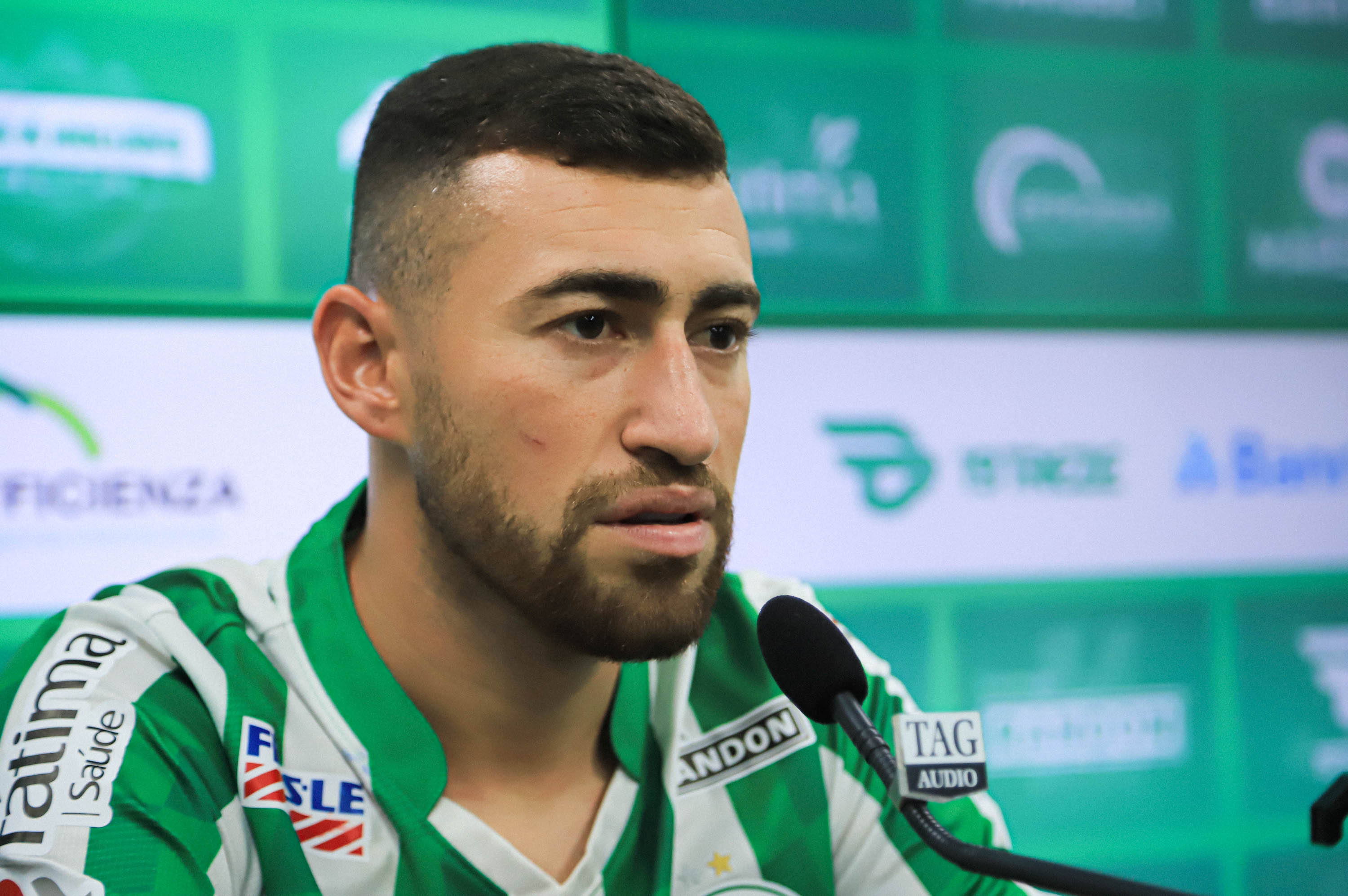 Juventude apresenta atacante Paulinho Moccelin