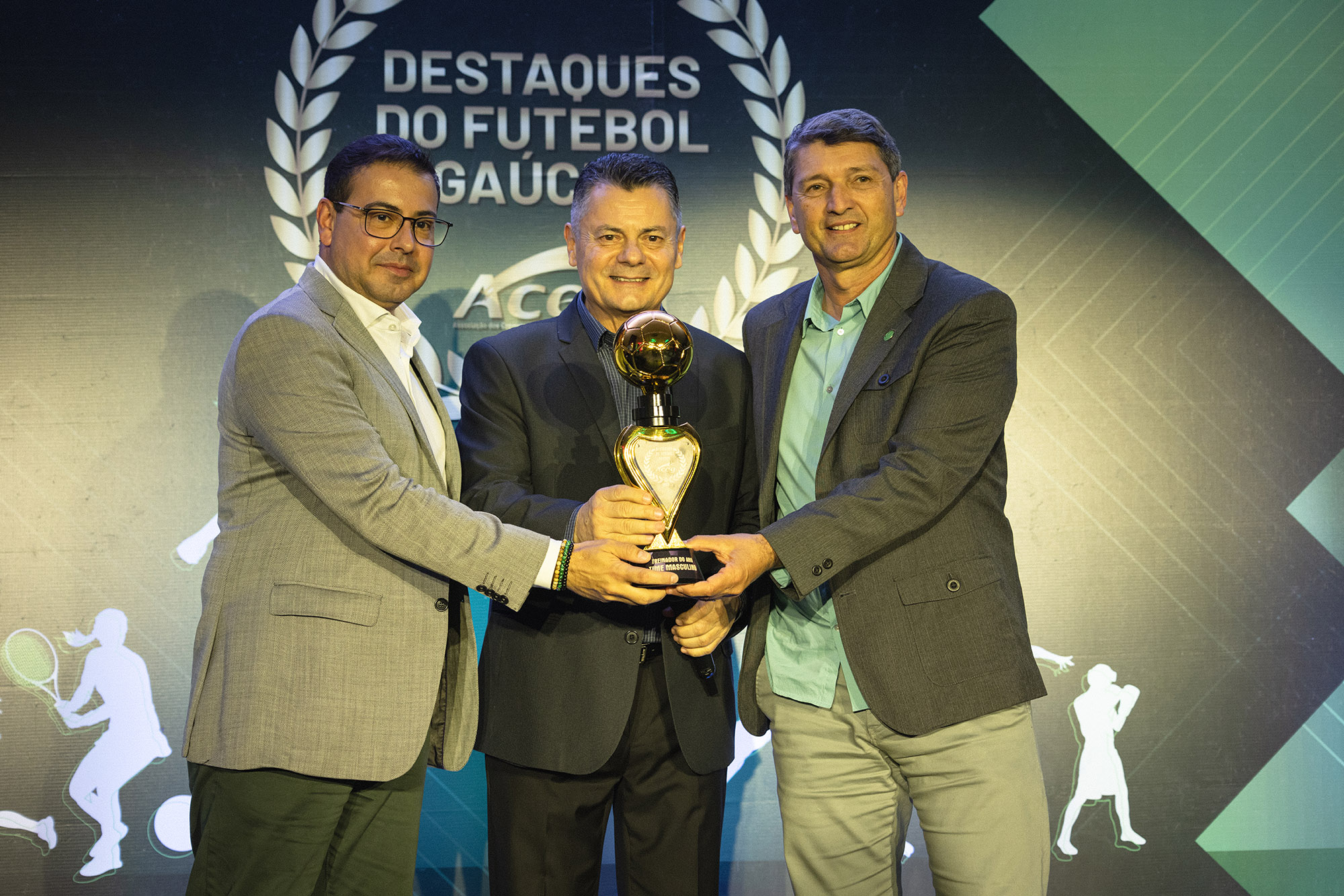 Juventude é destaque na premiação Melhores do Ano, da ACEG